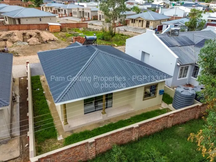 Townhouse/Cluster for Sale in Arlington, Harare