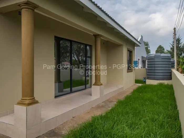 Townhouse/Cluster for Sale in Arlington, Harare