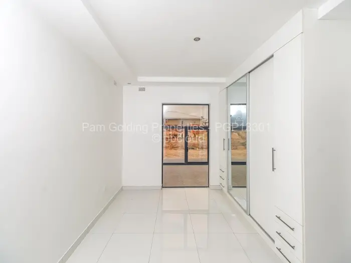 Townhouse/Cluster for Sale in Arlington, Harare