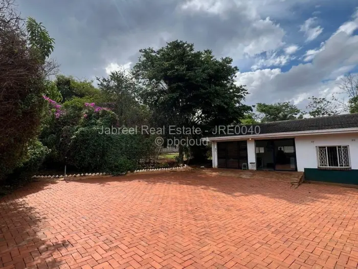 4 Bedroom House for Sale in Hogerty Hill, Harare