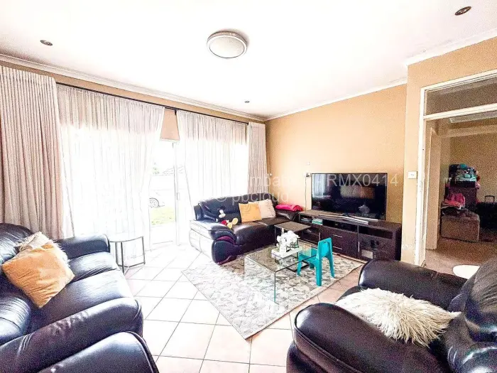 2 Bedroom Cottage/Garden Flat to Rent in Newlands