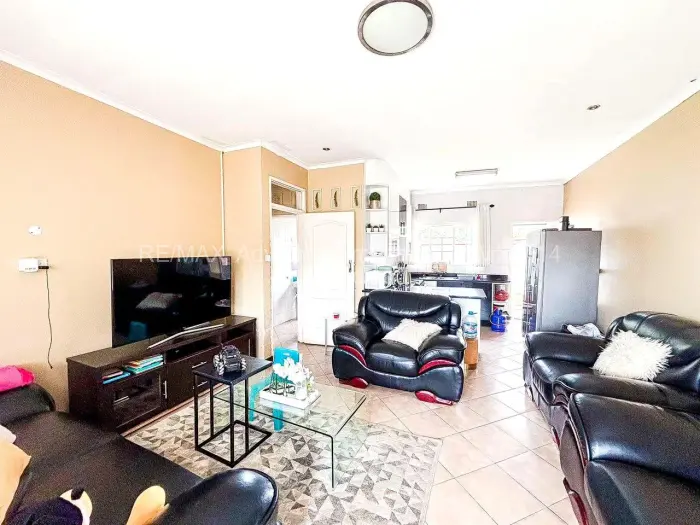 2 Bedroom Cottage/Garden Flat to Rent in Newlands