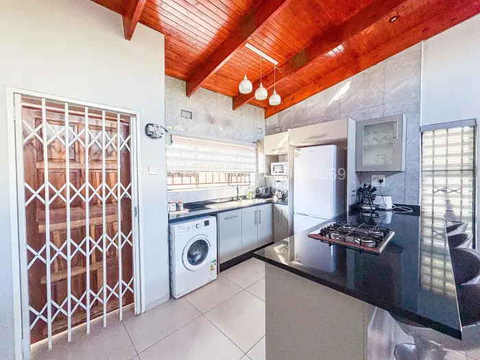 2 Bedroom Cottage/Garden Flat to Rent in Greystone Park