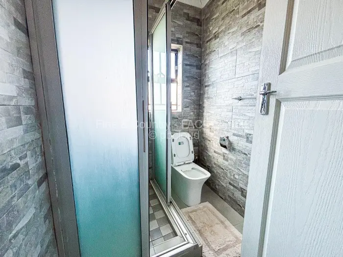 2 Bedroom Cottage/Garden Flat to Rent in Greystone Park