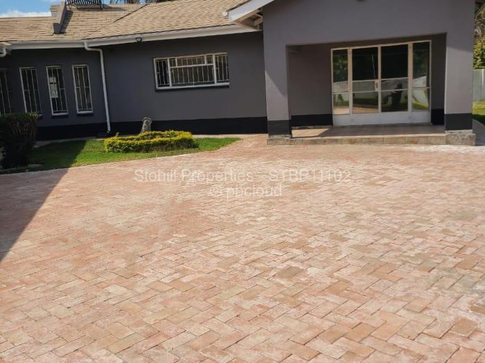 6 Bedroom House to Rent in Avondale, Harare
