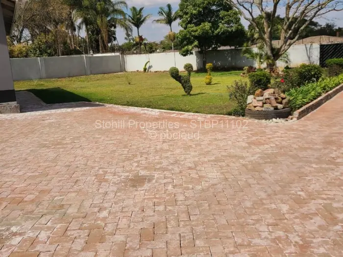 6 Bedroom House to Rent in Avondale