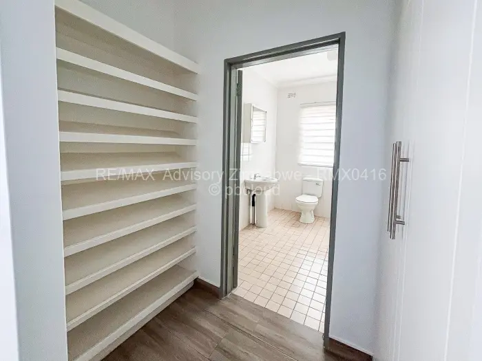 Flat/Apartment to Rent in Greendale North