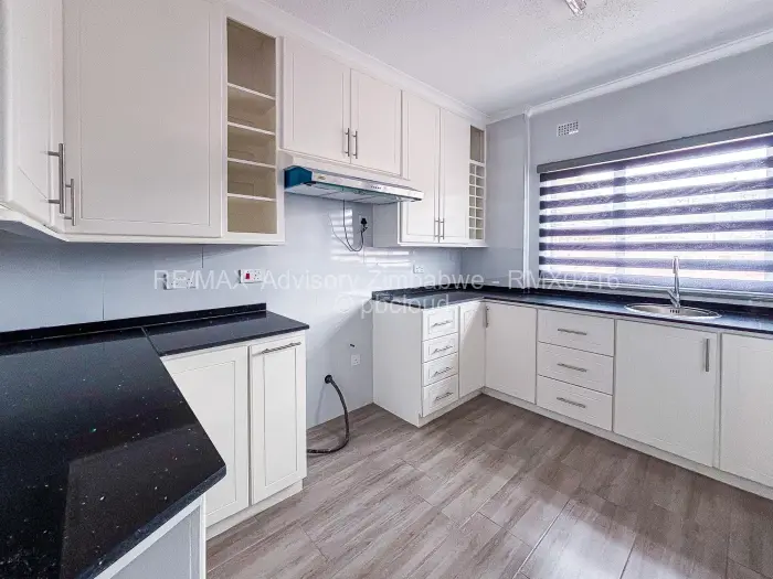 Flat/Apartment to Rent in Greendale North