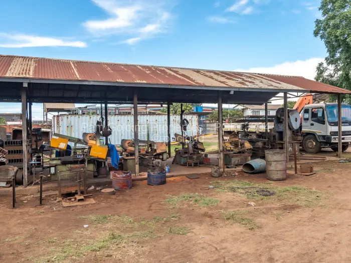 Warehouse/Industrial for Sale in Ardbennie, Harare