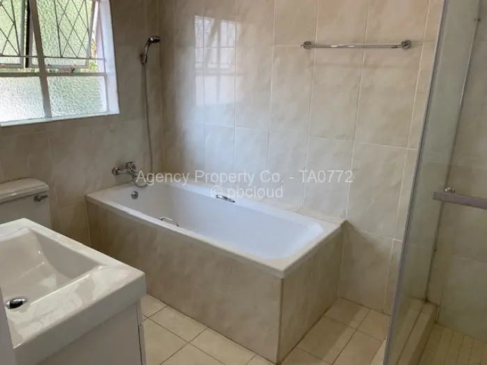 5 Bedroom House to Rent in Highlands