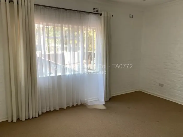 5 Bedroom House to Rent in Highlands