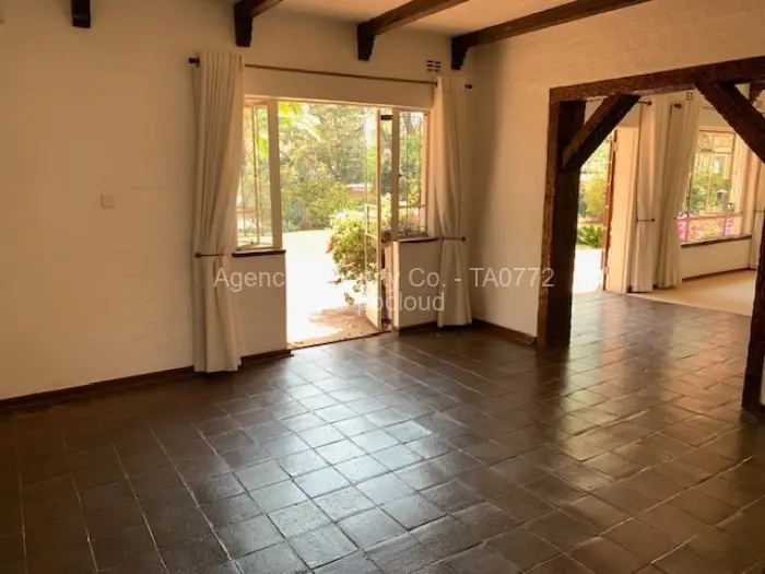 5 Bedroom House to Rent in Highlands