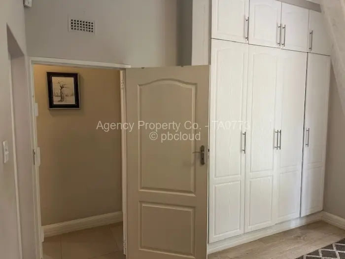 Townhouse/Cluster to Rent in Newlands