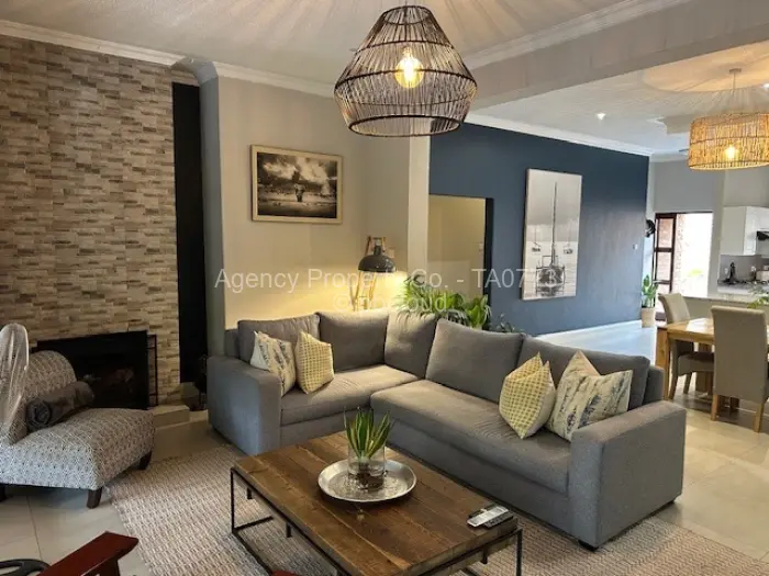 Townhouse/Cluster to Rent in Newlands