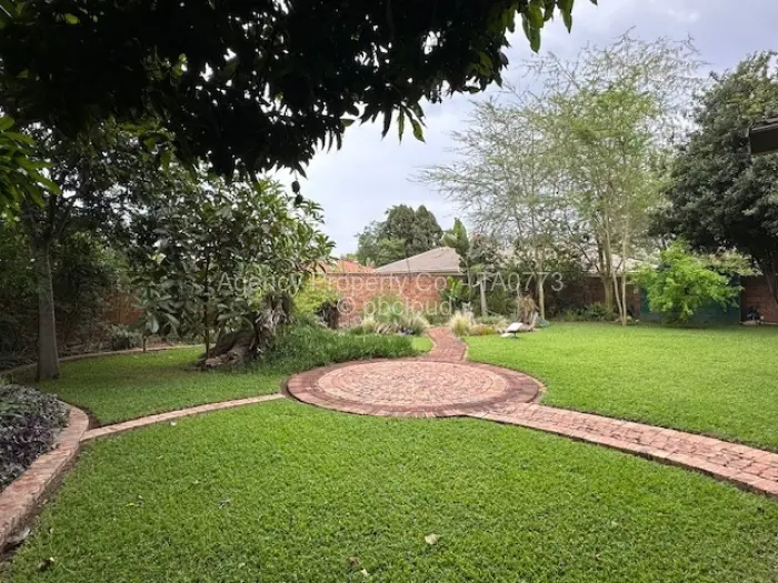 Townhouse/Cluster to Rent in Newlands