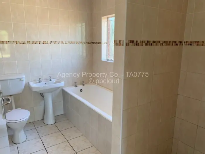 3 Bedroom House to Rent in Westgate