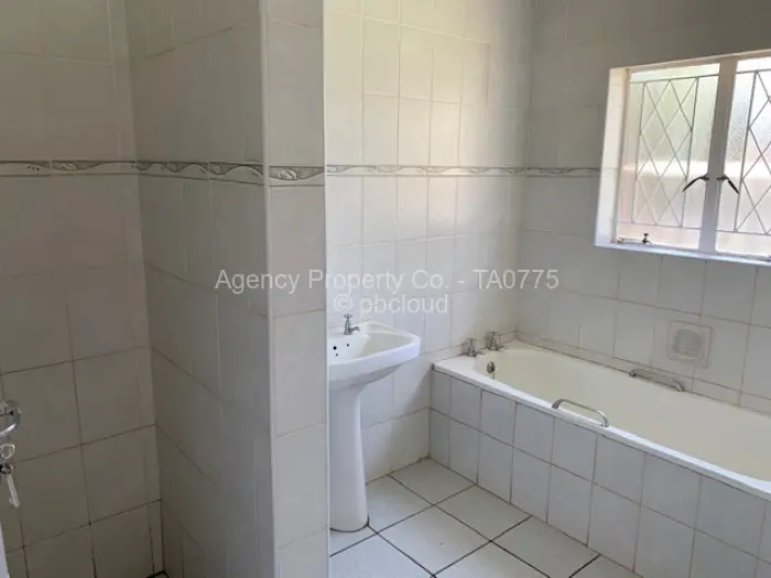 3 Bedroom House to Rent in Westgate