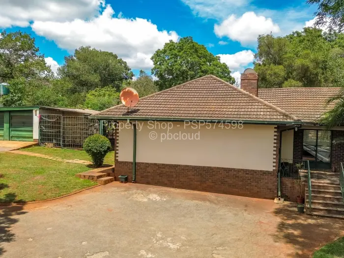 4 Bedroom House to Rent in Borrowdale, Harare