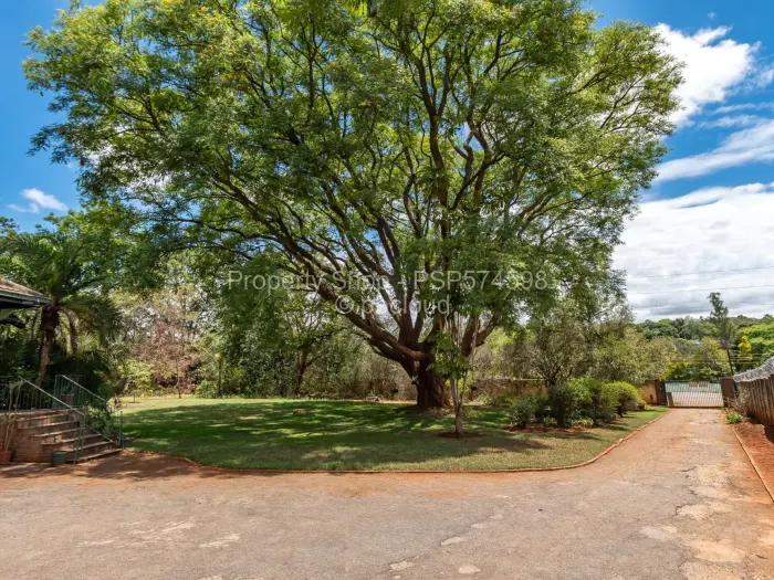 4 Bedroom House to Rent in Borrowdale, Harare