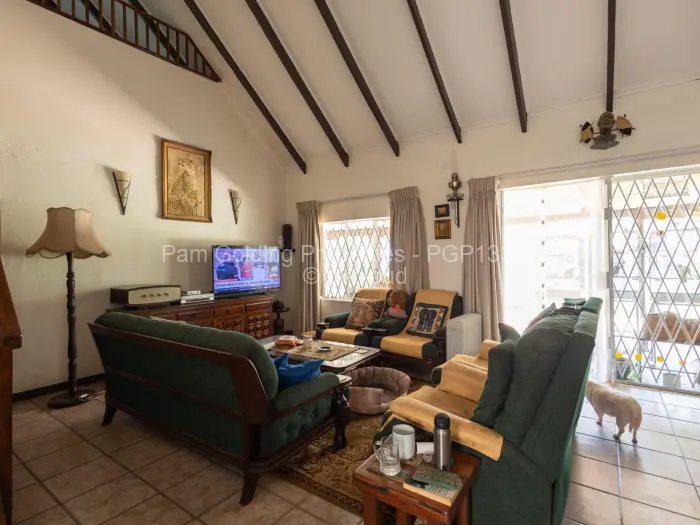 3 Bedroom House for Sale in Lake Chivero, Lake Chivero