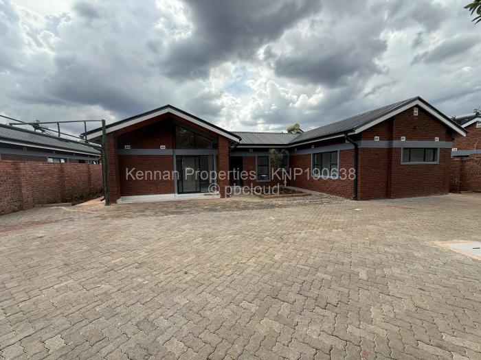 Townhouse/Cluster to Rent in Greendale, Harare