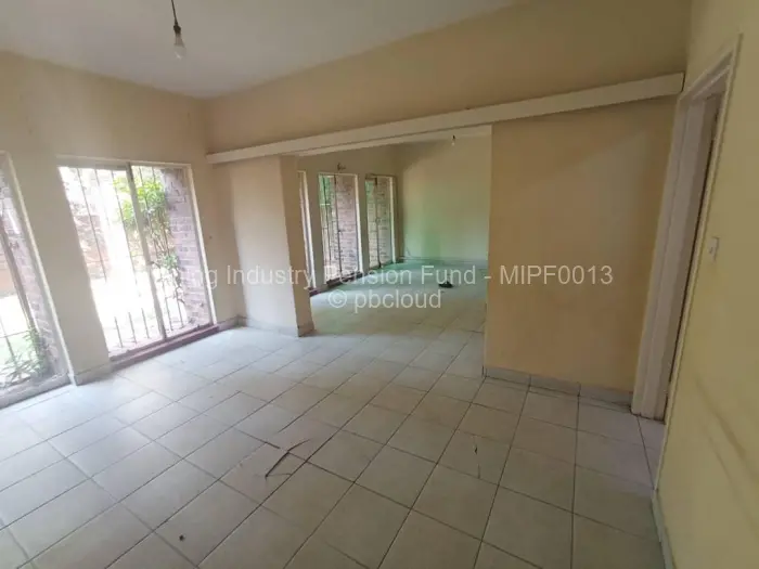 4 Bedroom Cottage/Garden Flat to Rent in Avenues