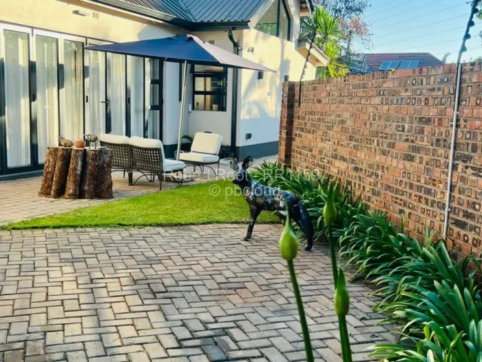 2 Bedroom House to Rent in Highlands, Harare