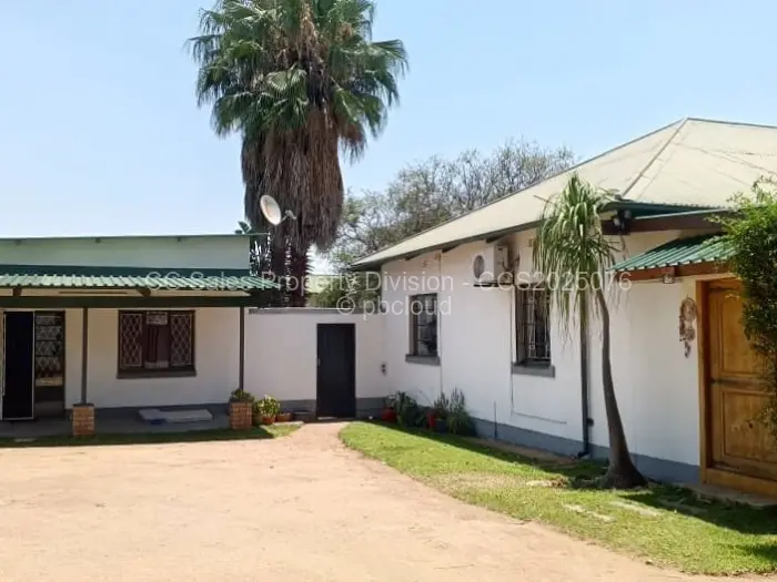 3 Bedroom House for Sale in Hillcrest, Bulawayo