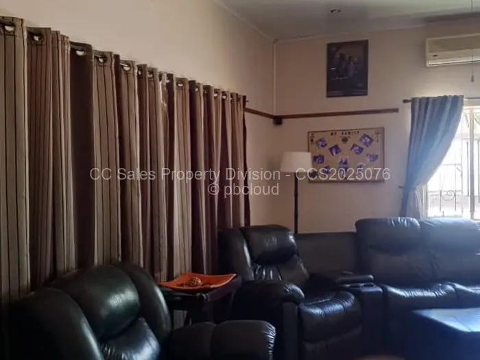 3 Bedroom House for Sale in Hillcrest, Bulawayo