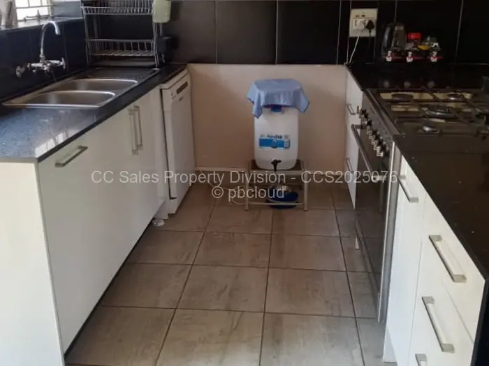 3 Bedroom House for Sale in Hillcrest, Bulawayo