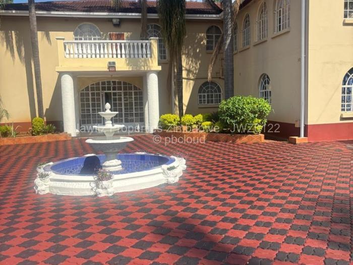9 Bedroom House to Rent in Greystone Park, Harare