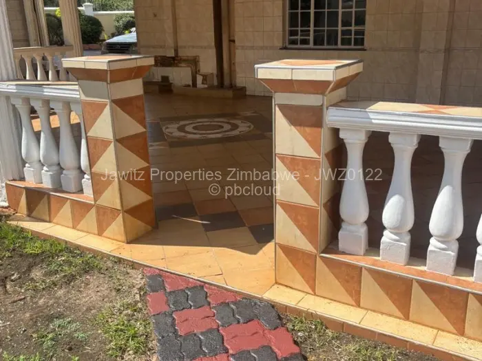 9 Bedroom House to Rent in Greystone Park, Harare