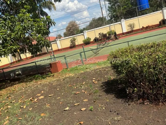 9 Bedroom House to Rent in Greystone Park, Harare