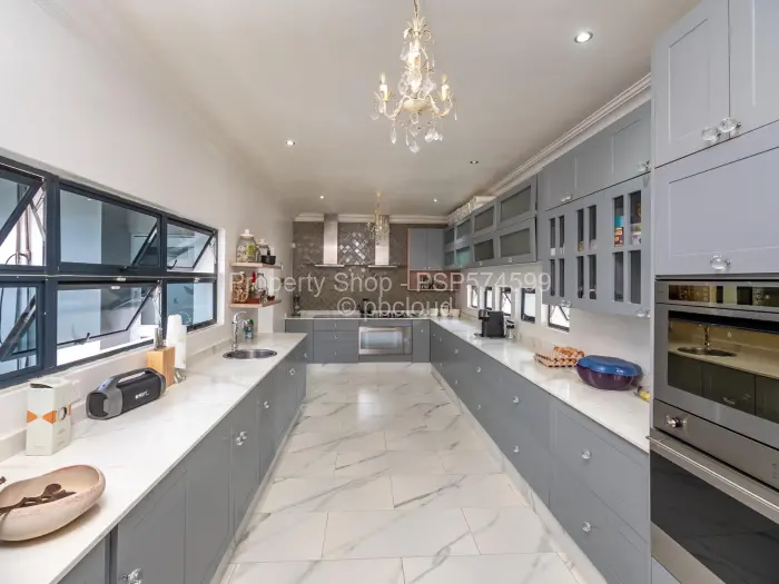 6 Bedroom House for Sale in Mount Pleasant, Harare