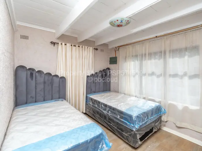 6 Bedroom House for Sale in Mount Pleasant, Harare