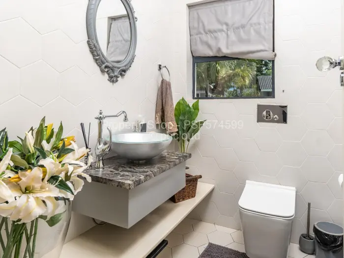 6 Bedroom House for Sale in Mount Pleasant, Harare