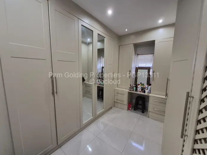 5 Bedroom House for Sale in Sandton Park, Harare