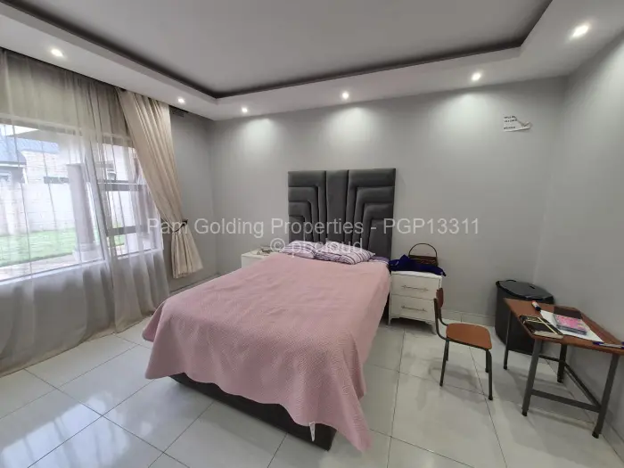 5 Bedroom House for Sale in Sandton Park, Harare