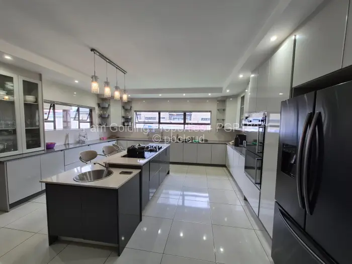 5 Bedroom House for Sale in Sandton Park, Harare
