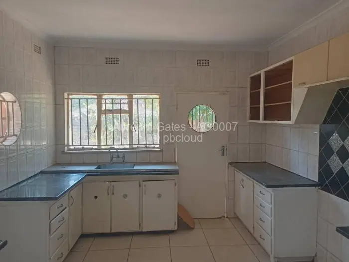 4 Bedroom House for Sale in Greendale, Harare