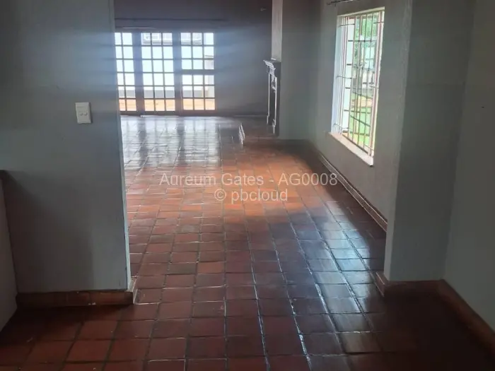 Townhouse/Cluster to Rent in Borrowdale, Harare