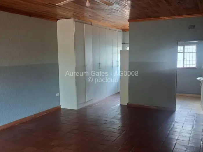 Townhouse/Cluster to Rent in Borrowdale, Harare