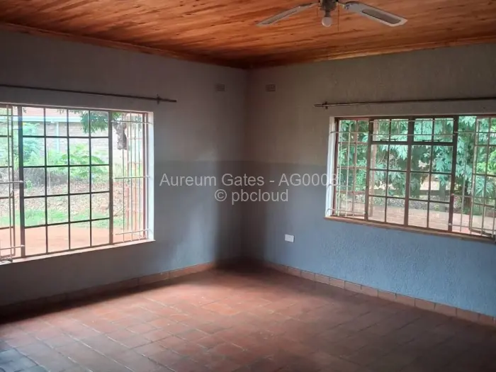 Townhouse/Cluster to Rent in Borrowdale, Harare