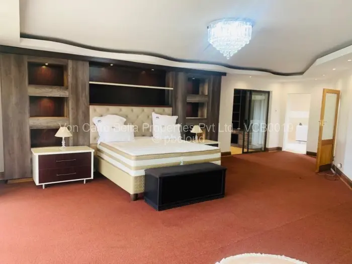 5 Bedroom House for Sale in Hogerty Hill, Harare
