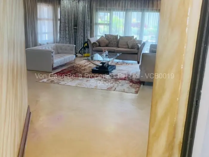 5 Bedroom House for Sale in Hogerty Hill, Harare