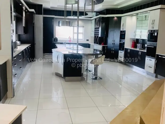 5 Bedroom House for Sale in Hogerty Hill, Harare