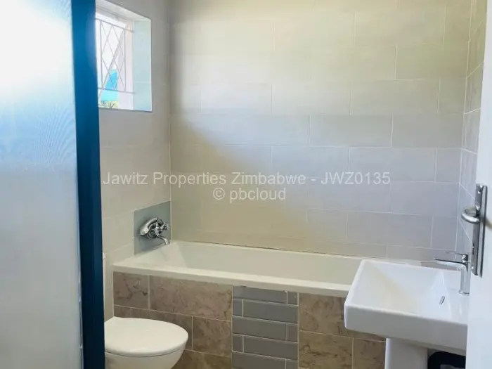 5 Bedroom House to Rent in Philadelphia, Harare