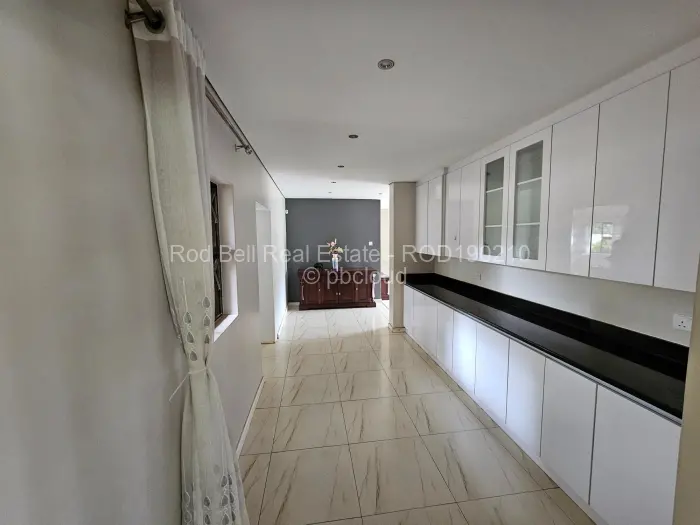 6 Bedroom House for Sale in Northwood, Harare