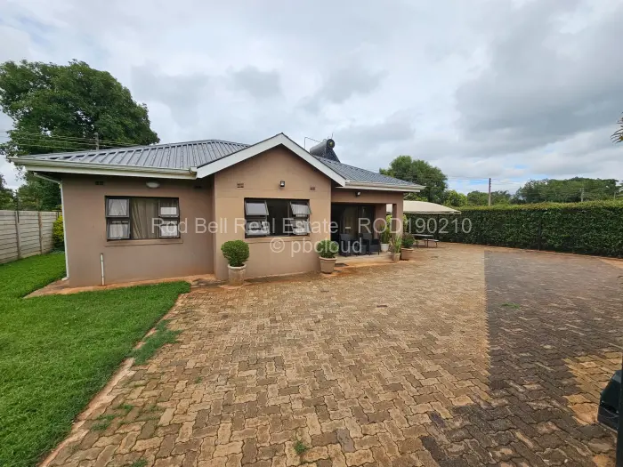 6 Bedroom House for Sale in Northwood, Harare