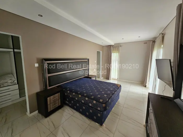 6 Bedroom House for Sale in Northwood, Harare